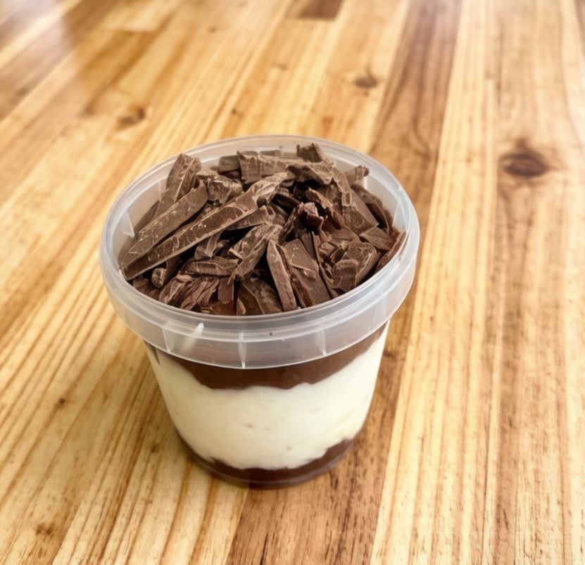 Pote cremoso com ganache de chocolate e creme de coco do segredo