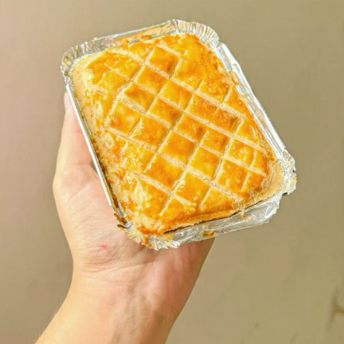 empadão de frango com catupiry tamanho pequeno