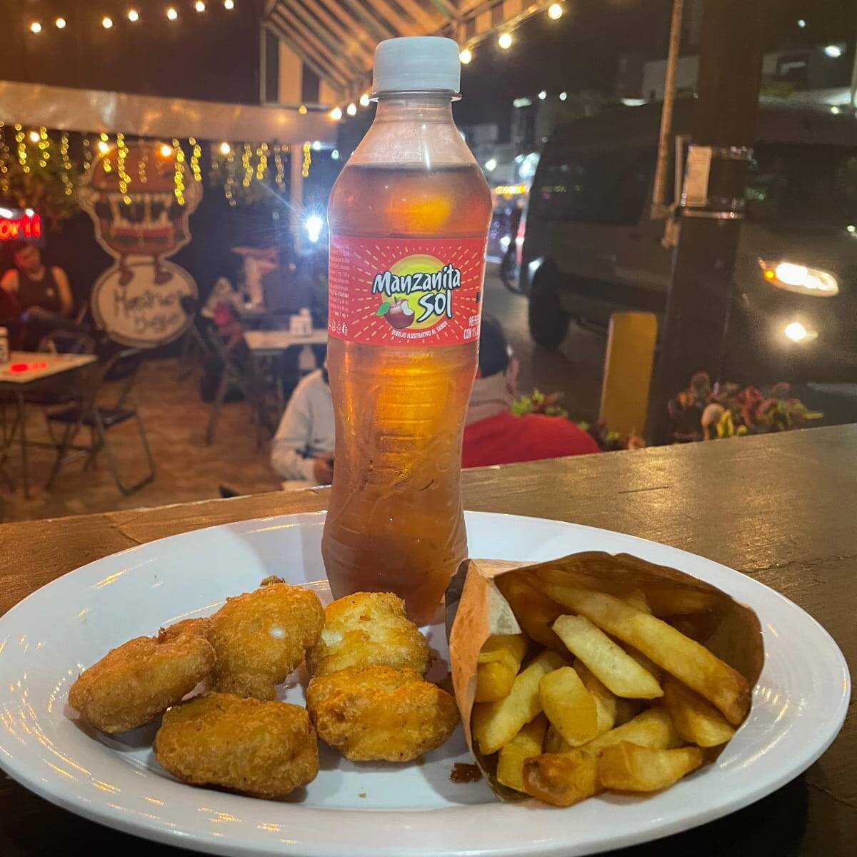 COMBO WAZOWSKI (Nuggets+papas+bebida)
