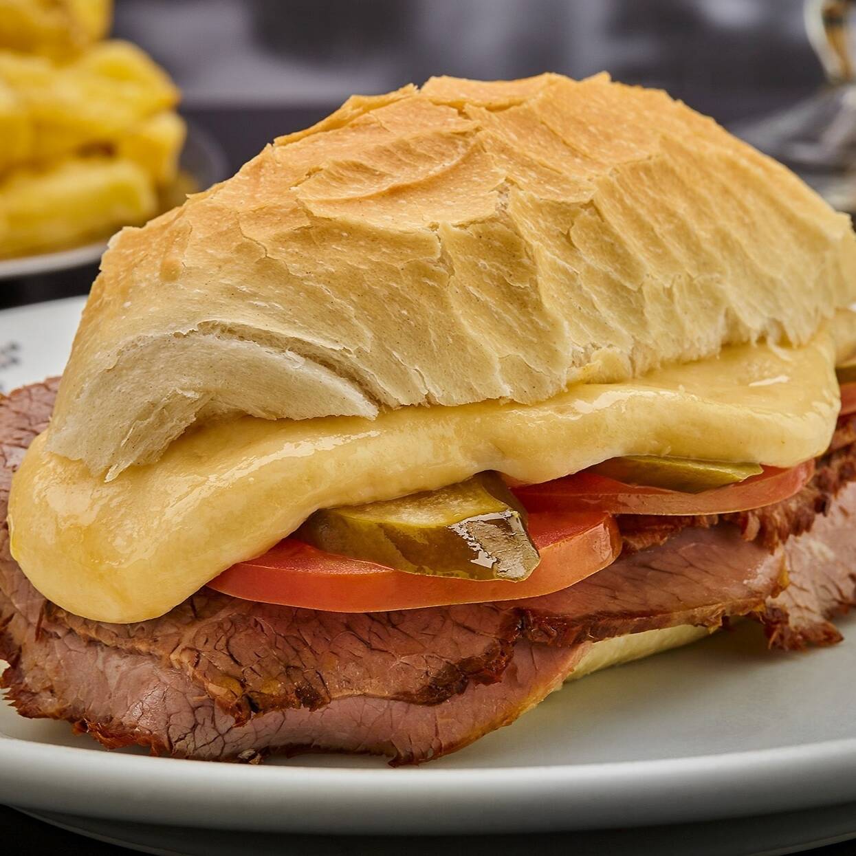 Presunto, Queijo, Tomate, Orégano e Pão Francês