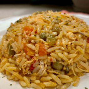 Arroz con Pollo + Papas + Refresco Natural