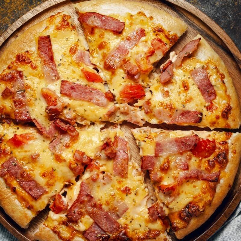 Pizza napolitana - Molho,queijo,tomate e orégano