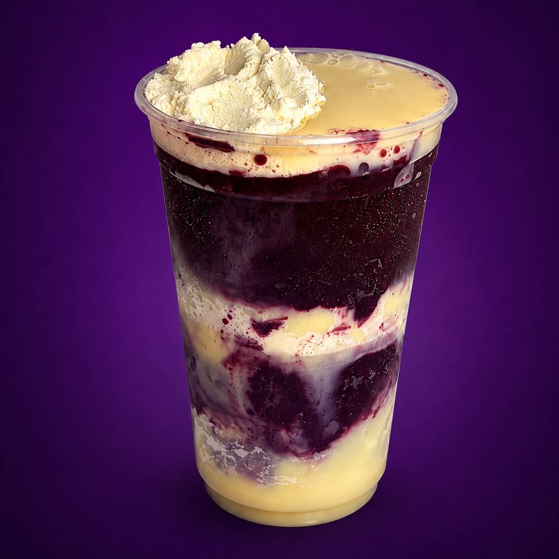 Açaí tradicional com leite em pó e leite condensado.
