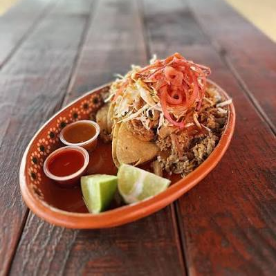 Taco Dorado de Frijol con Carne