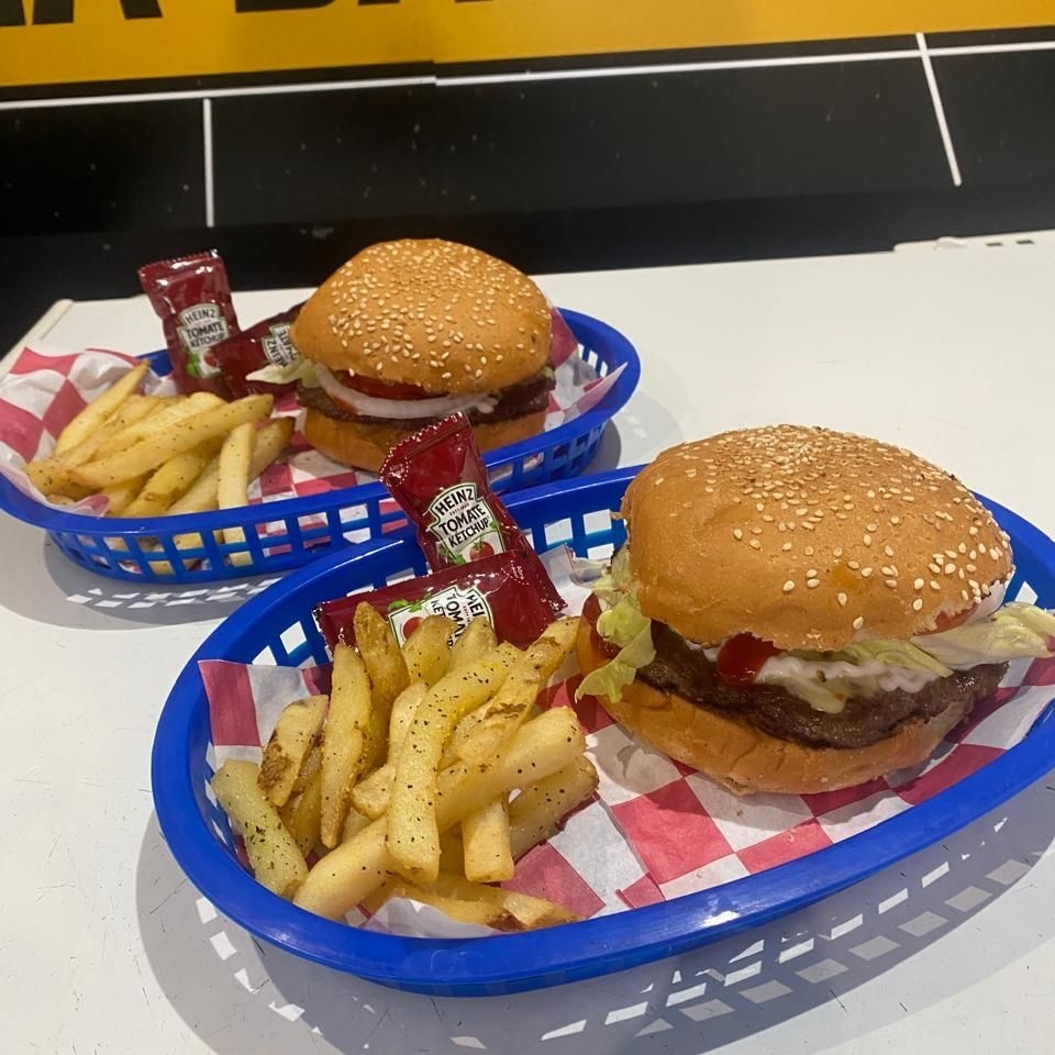 COMBO BURGER