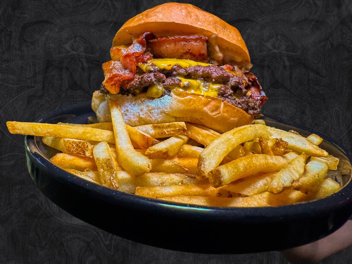 J&J Burger Crew SAN NICOLAS