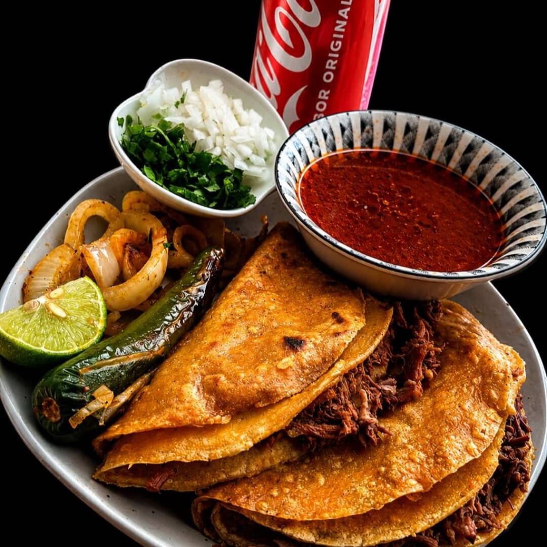 COMBO 2 QUESABIRRIAS + COCA-COLA
