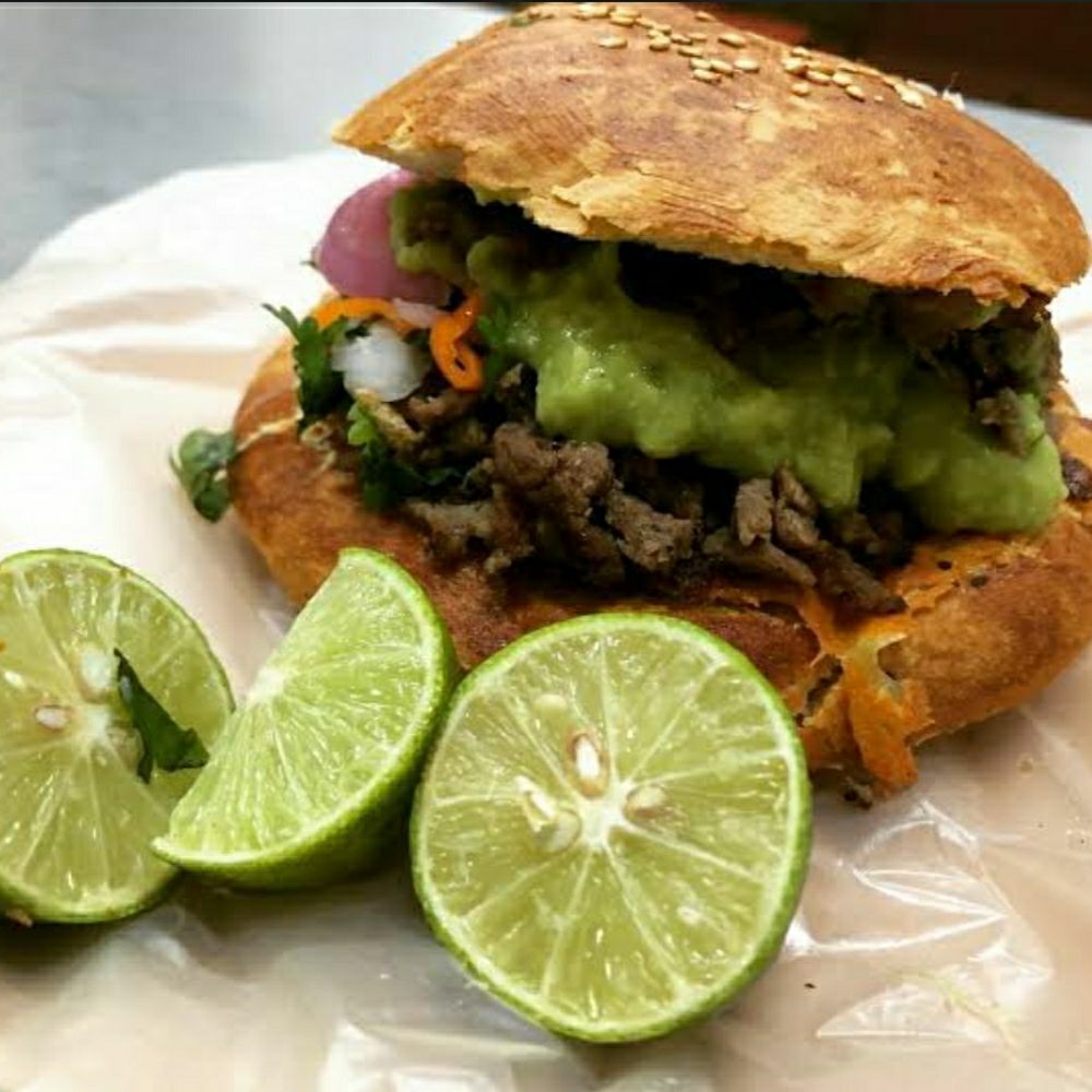 Cemita de Bistec