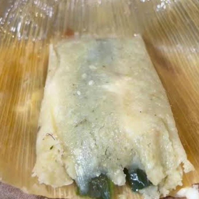Tamal de Rajas con Queso