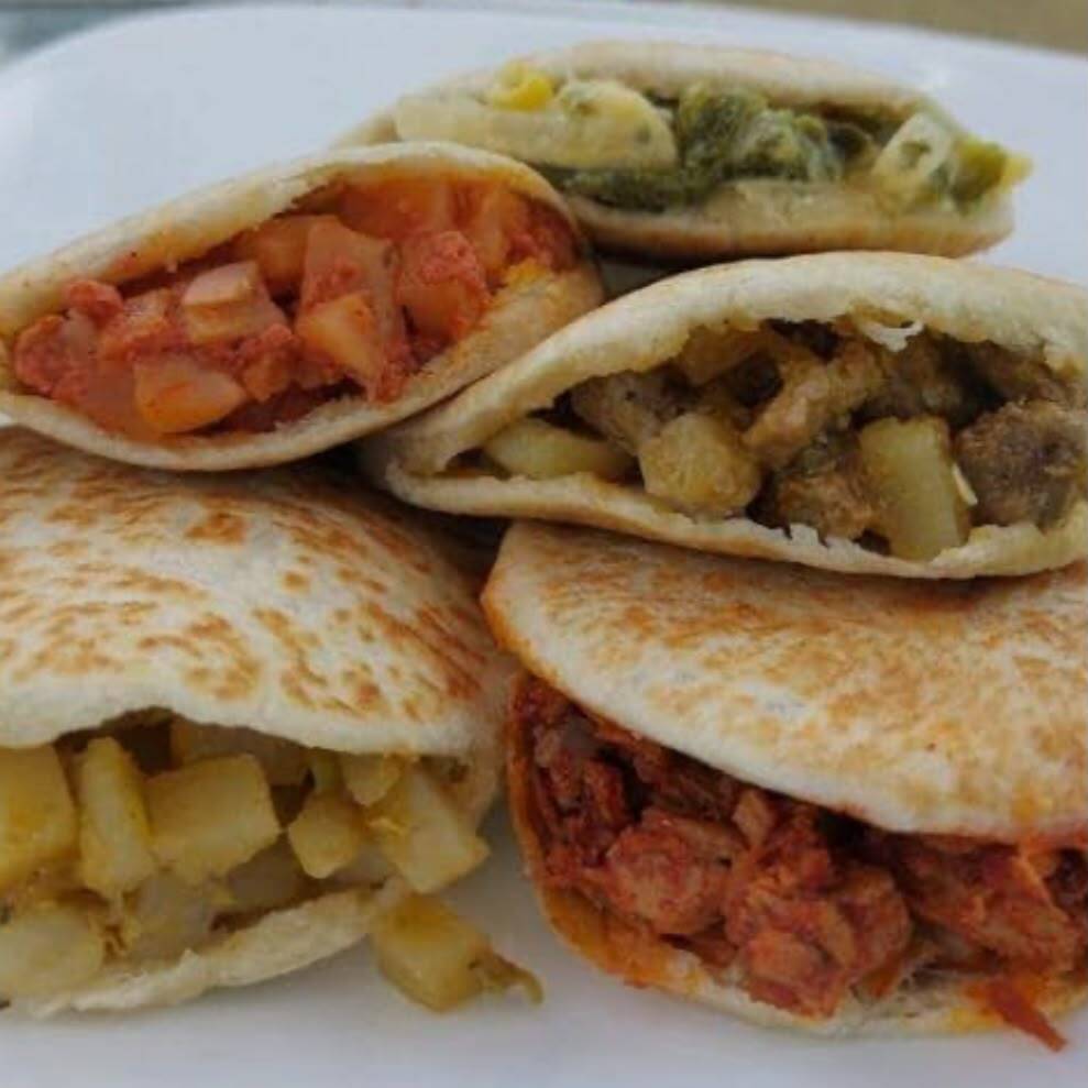 GORDITA DE HARINA PICADILLO