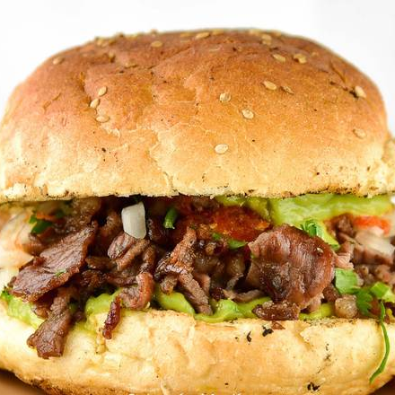 CEMITA CARNE ASADA CON QUESO
