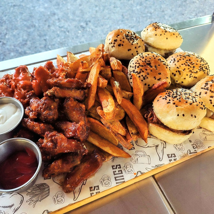 Charola Sliders