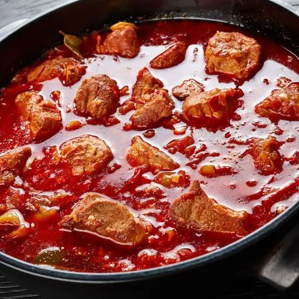 Costilla de Puerco en Salsa Roja