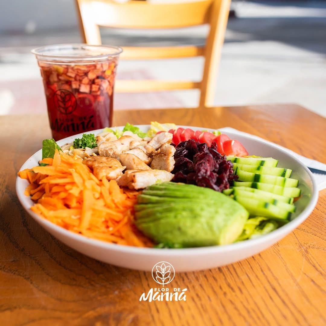 Ensalada de la Casa con Pechuga de Pollo