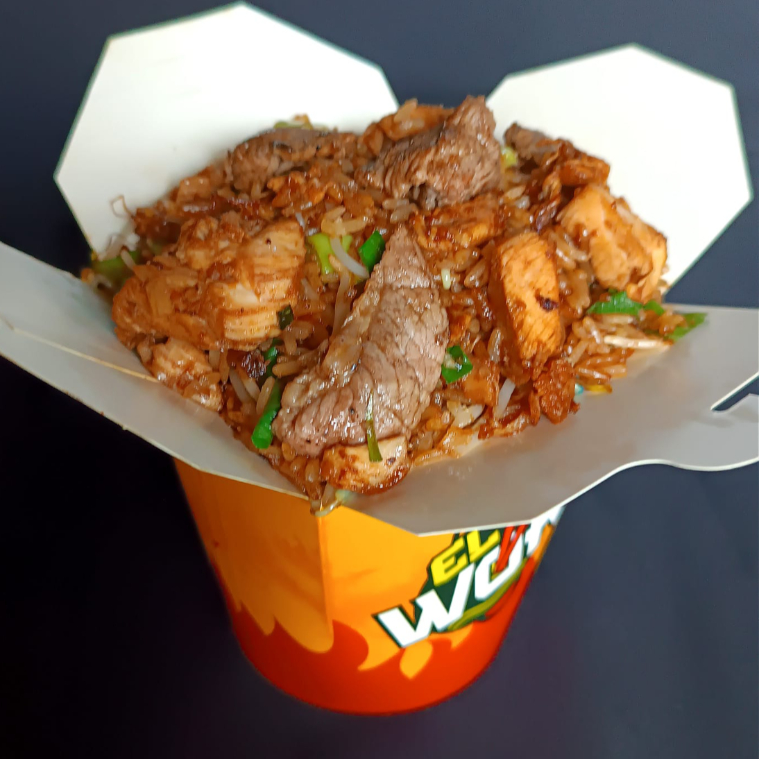 Arroz con pollo y carne