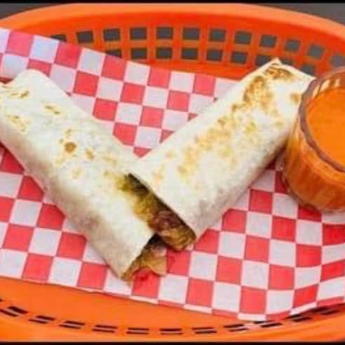 Burrito de Rajas con Queso
