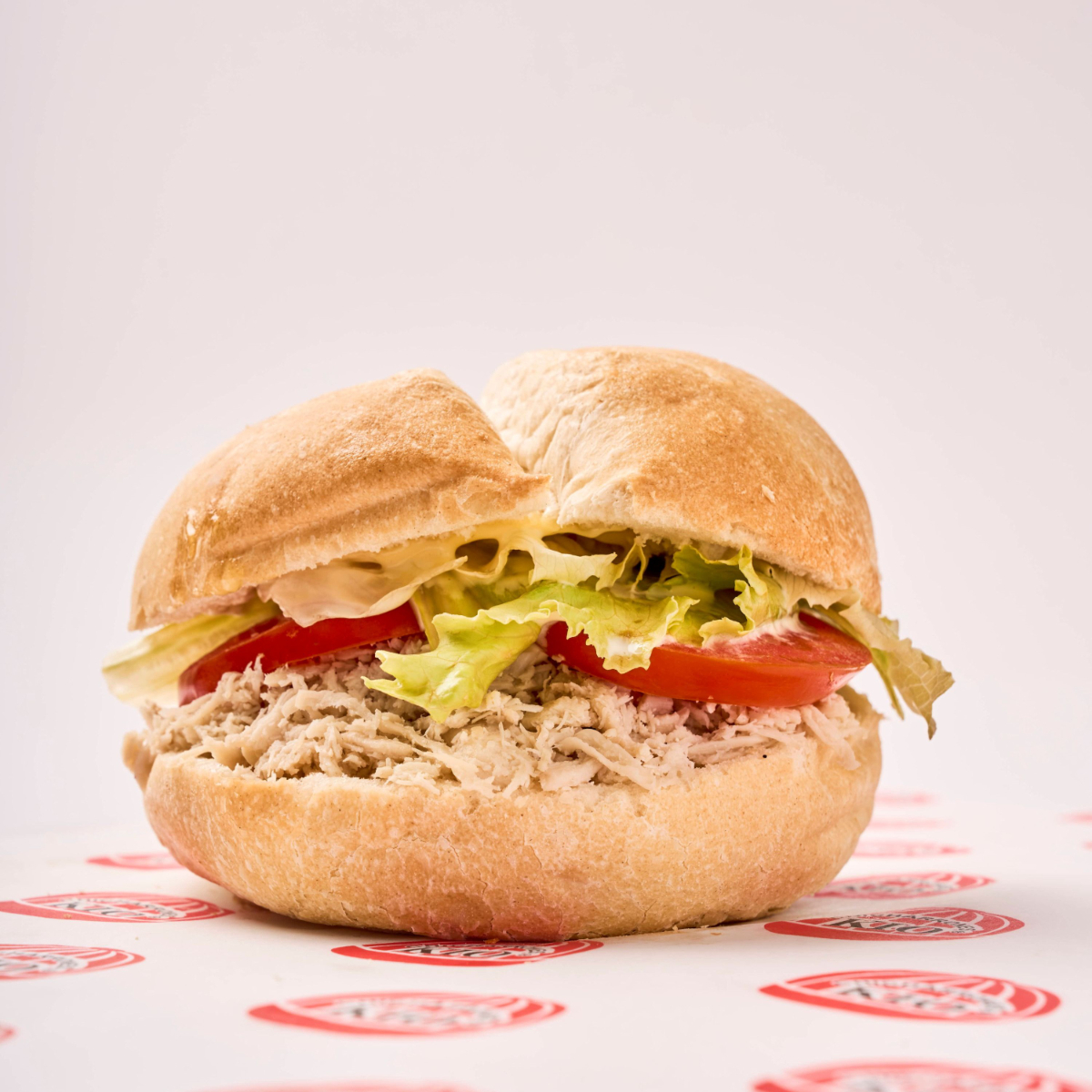 Pan con Pollo Deshilachado