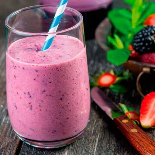 SMOOTHIE FRUTOS ROJOS 16 ONZAS