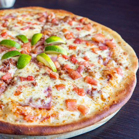 2 Pizzas Medianas + Bebida 1.5 L