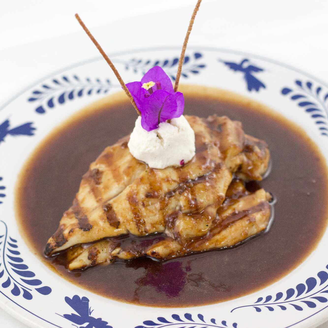 Pollo al Tamarindo y Requesón