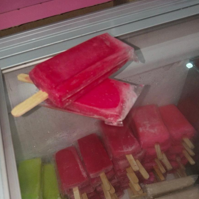 Paleta Agua Grosella