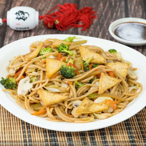 Chow Meín vegetariana grande