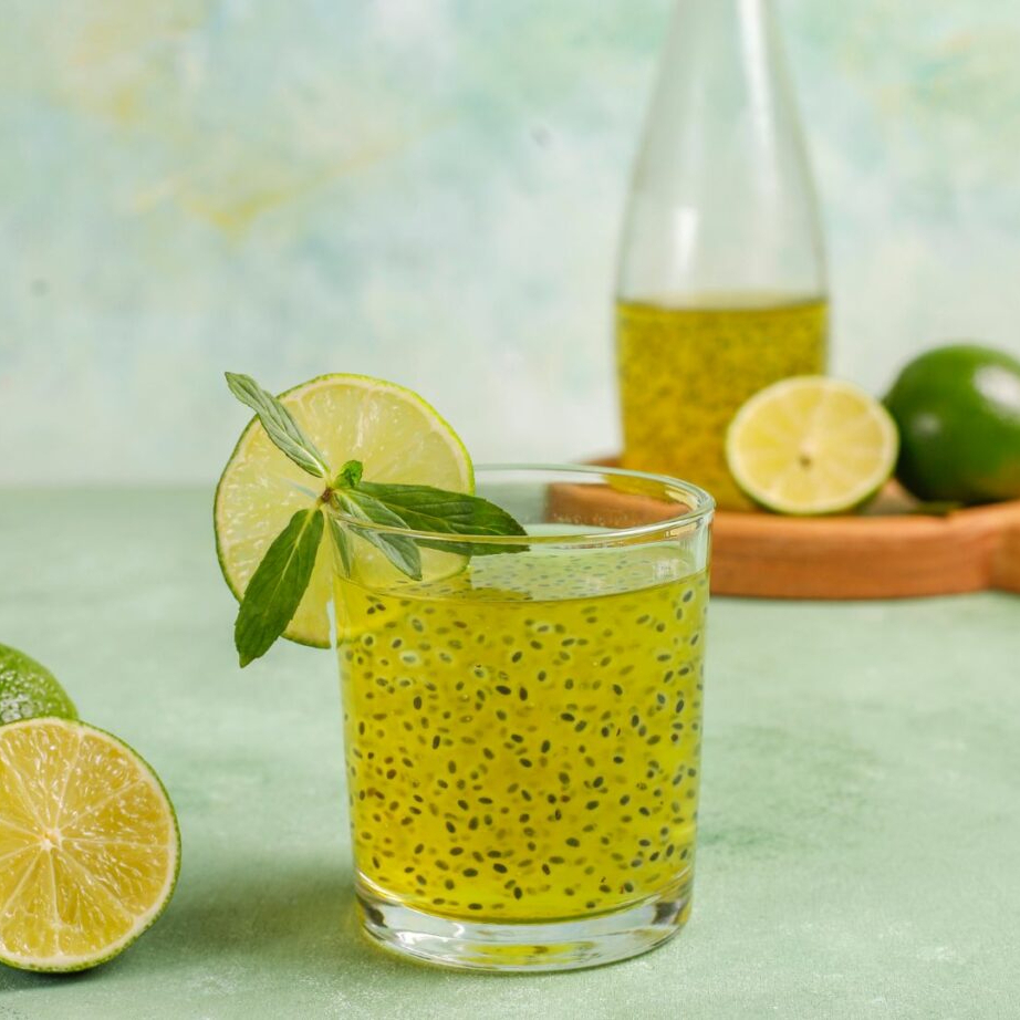 1 LT. Agua de Limón con Hierbabuena y Chia
