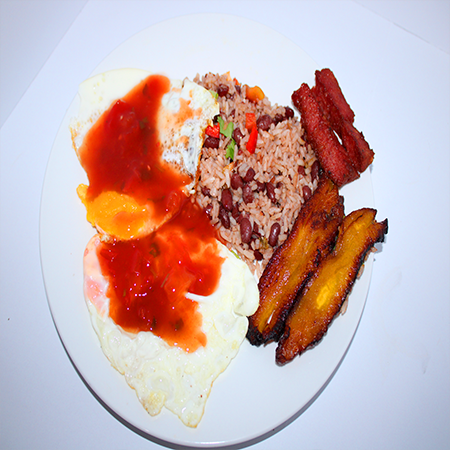 Pinto con Huevos Rancheros + Jugo de Naranja 12oz