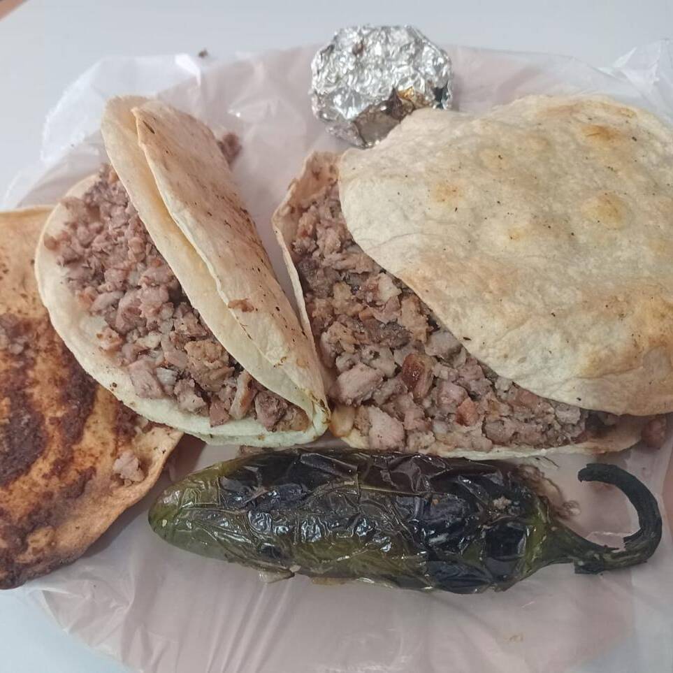 Combo Taco, Vampiro con Carne Asada y Agua Jamaica