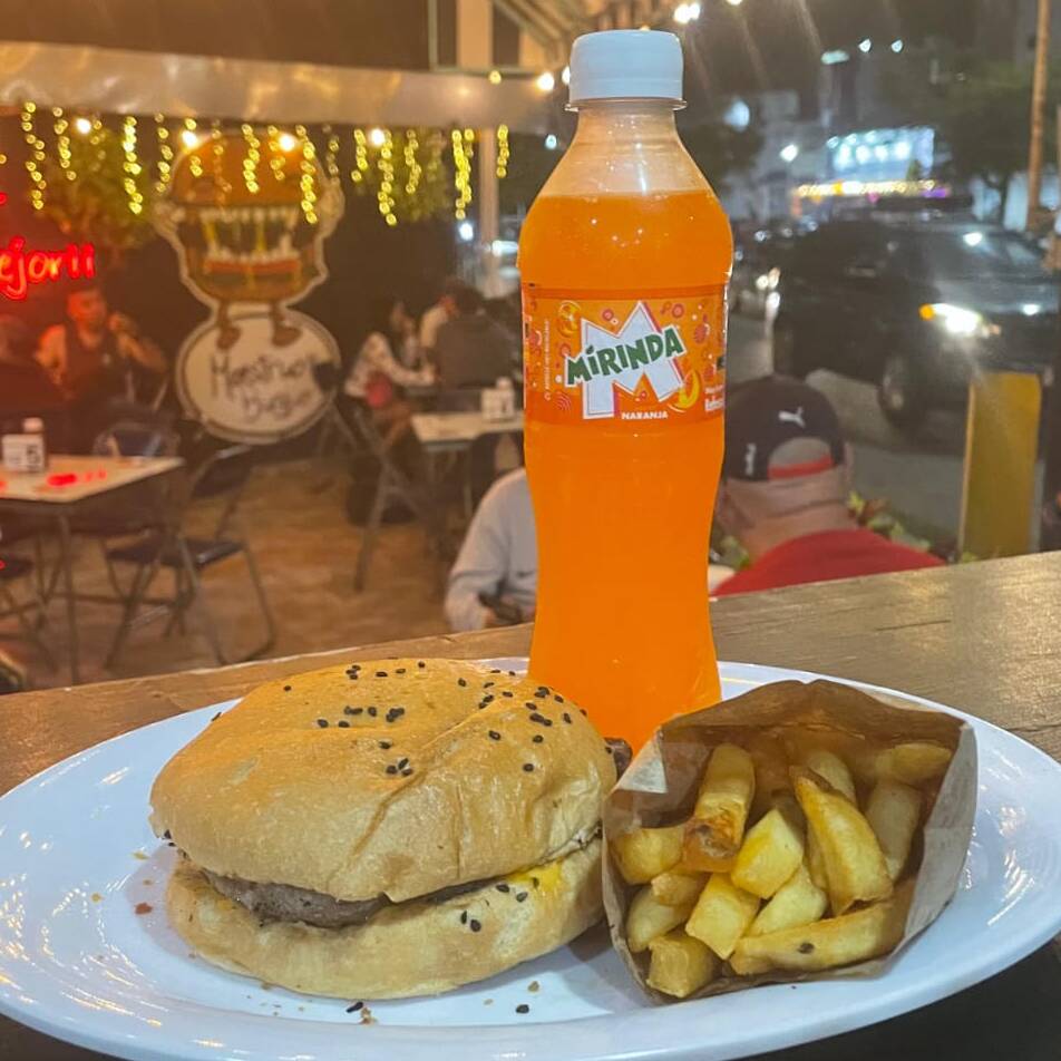 COMBO SULLIVAN (Burger+papas+bebida)