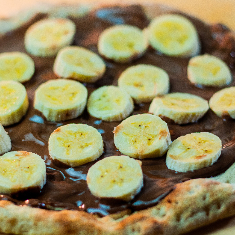 MASSA / CREME DE AVELÃ E BANANA FATIADA