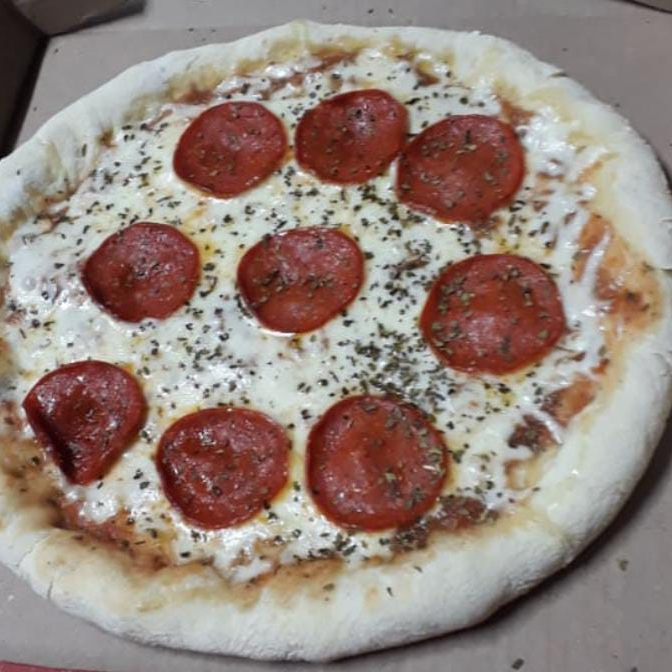 Pizza Salami Mediana