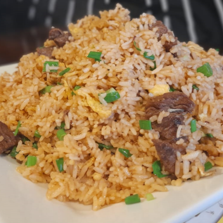 Arroz chaufa de Carne.