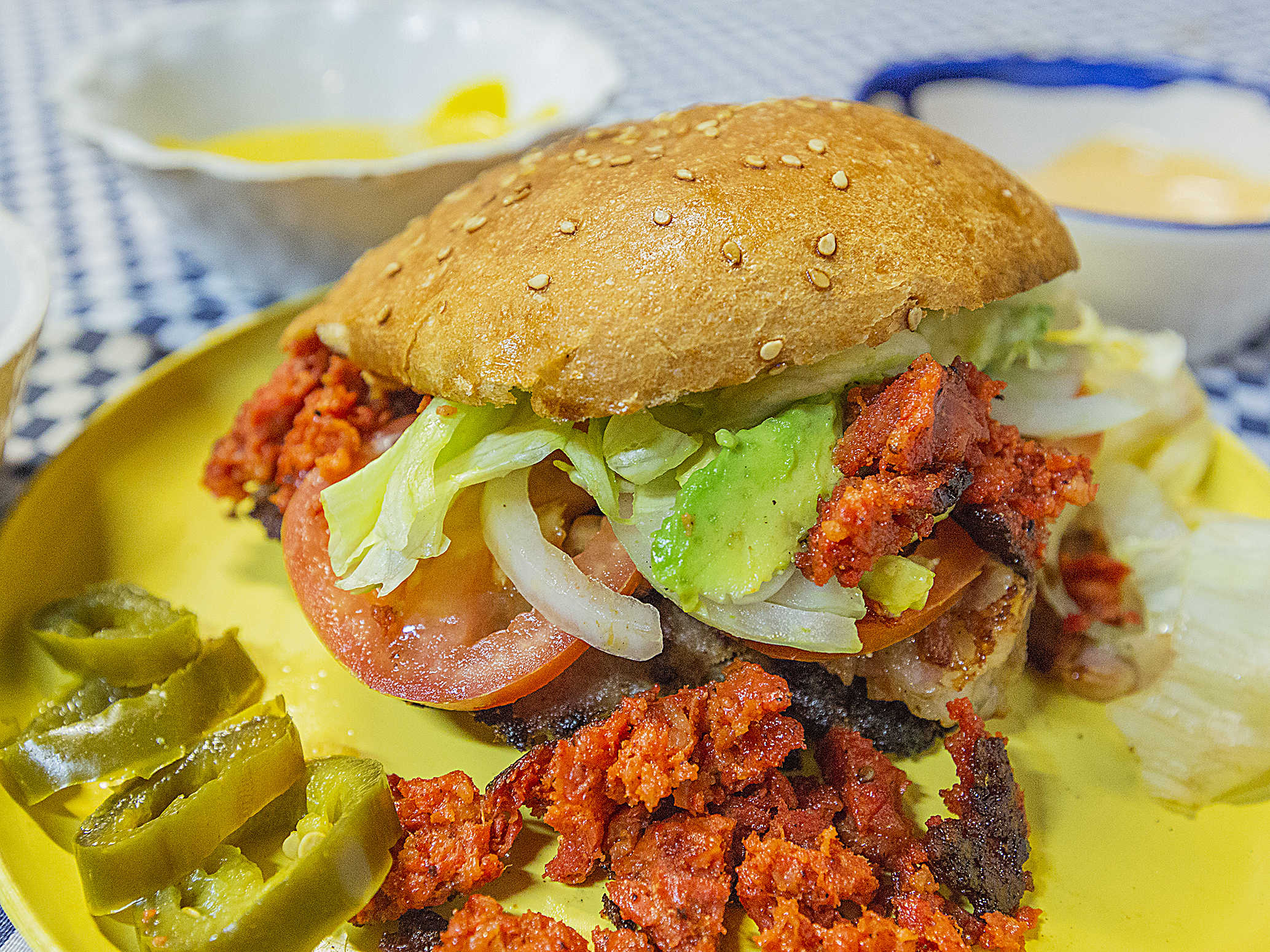 Hamburguesa Mexicana + Coca-cola 400 ml