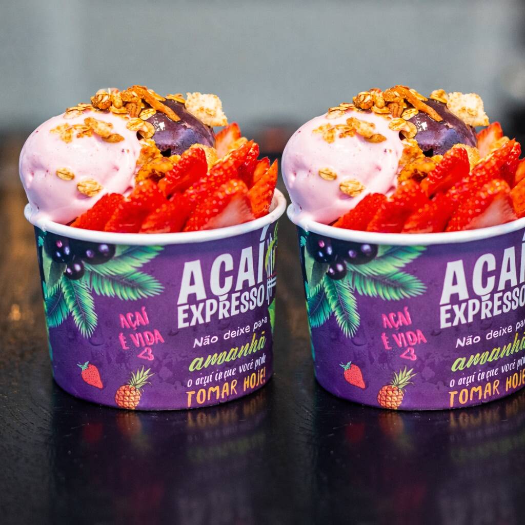 2 Açaís de 300ml acompanha leite condensado e paçoca