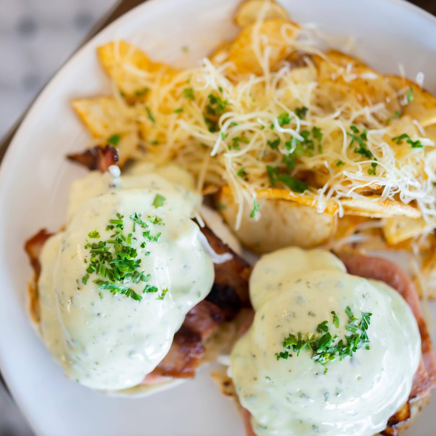 Huevos Benedictos a la Dos Panes