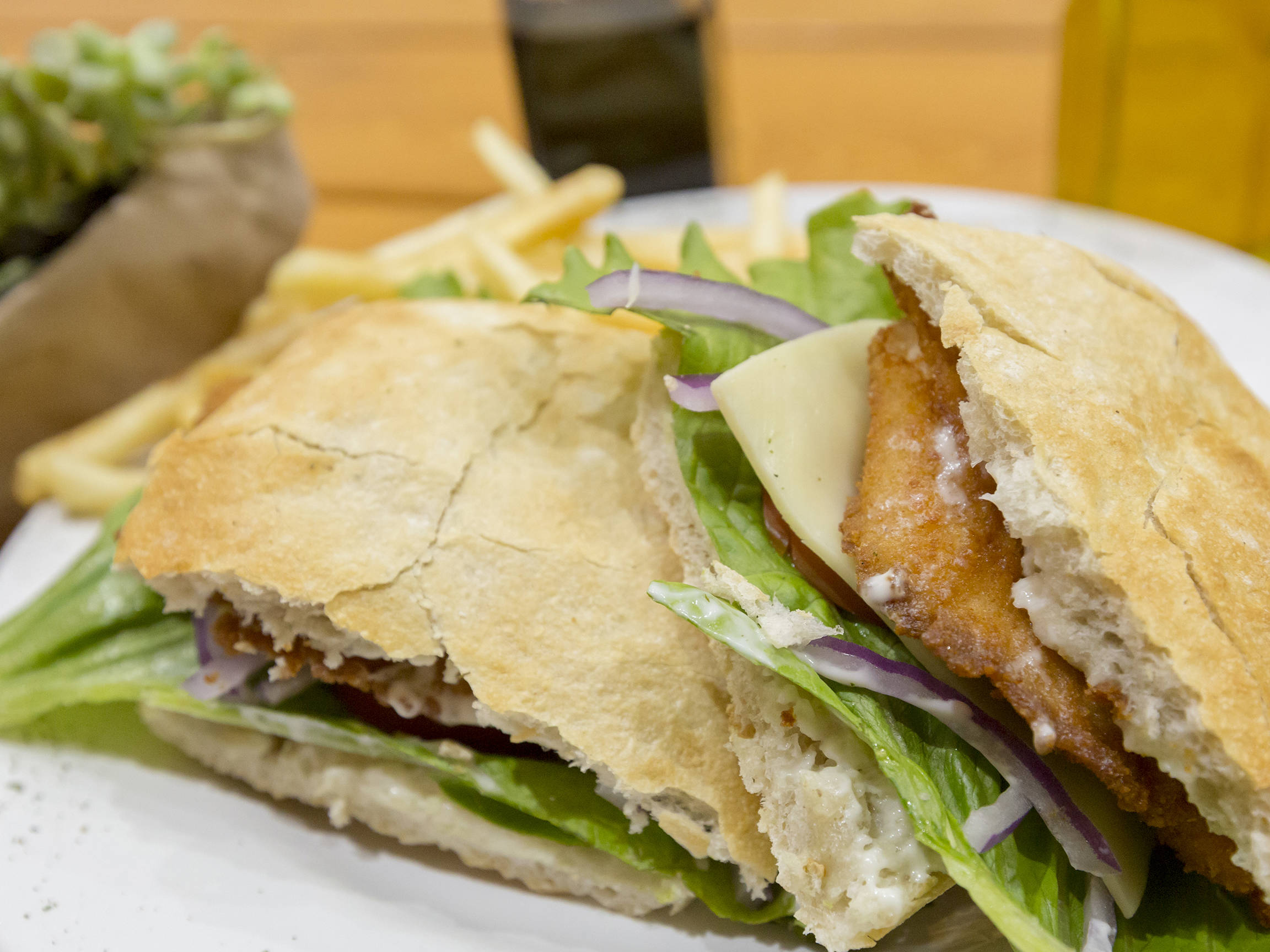 1Panini Pechuga de Pollo Empanizado + 1Naranjada