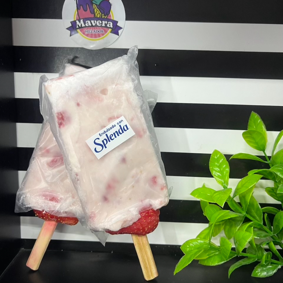 Paleta de Fresas con crema endulzado con Splenda