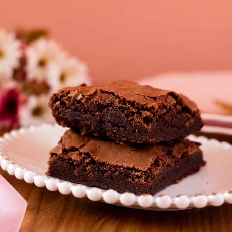2 pedaços do melhor Brownie da vida. Deliciosos Brownie produzido de maneira artesanal.
