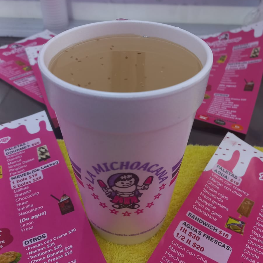 Agua de Limón con Chía