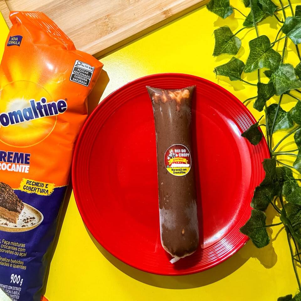 Deliciosa base de maracujá com uma camada incrível de ovomaltine.
