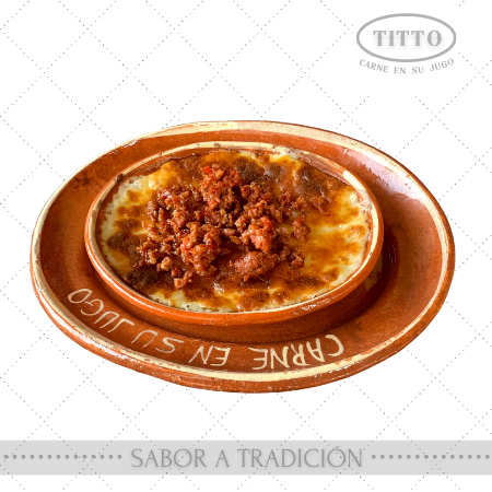 Queso Fundido con Chorizo