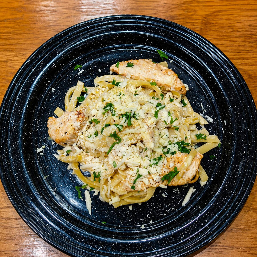 Fettuccine Cremoso con Pollo