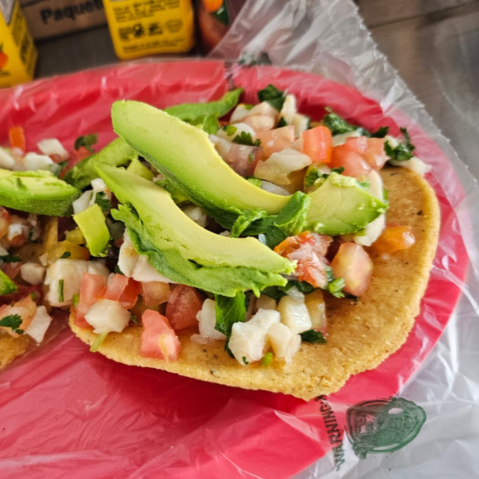 1/2 LITRO CEVICHE CON 5 TOSTADAS