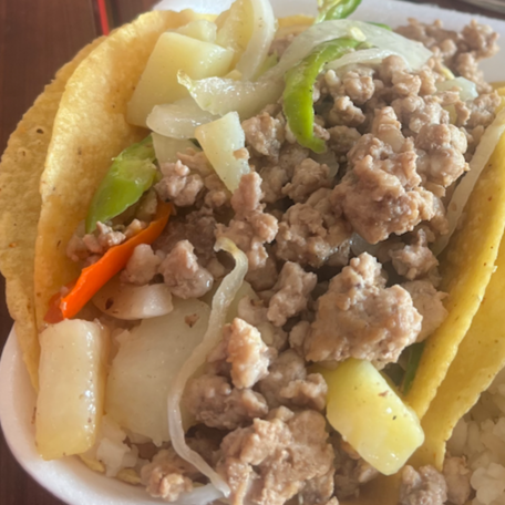 Taco de Bistec con Papas y Rajas