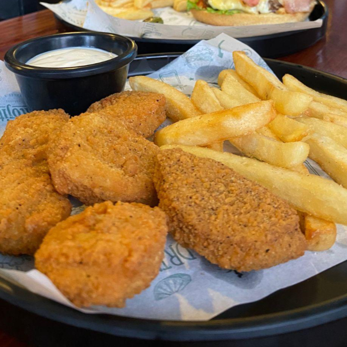 Nuggets de Pollo con papas