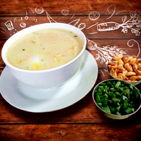 Caldo de Gallina con Huevo