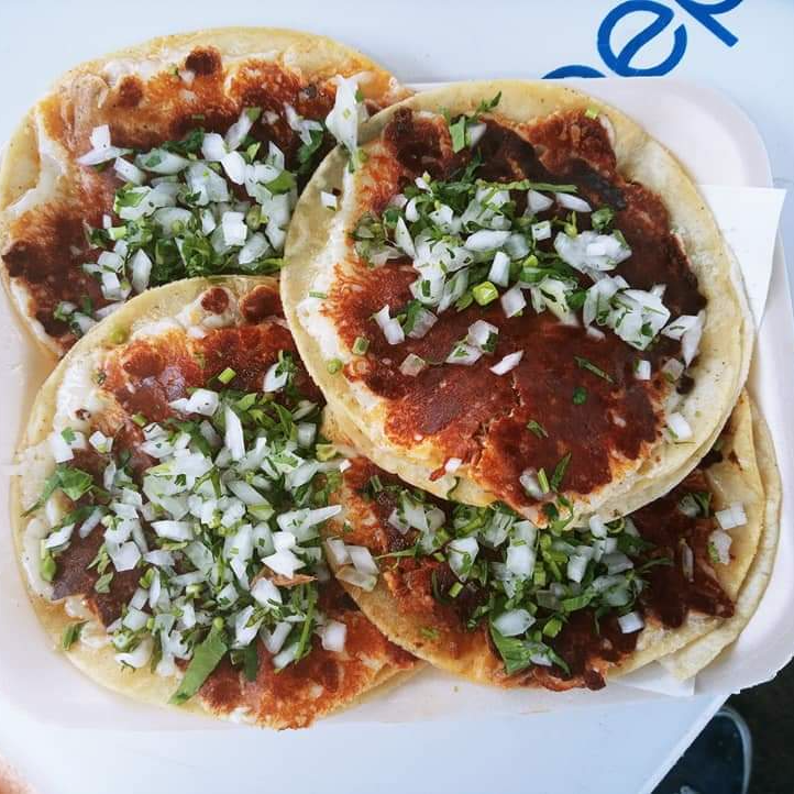 Taco Planchado Con Queso