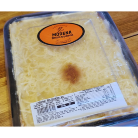 Massa de semolina e ovos. Ragú de carne, bechamel e parmesão. (Vai ao forno ou micro-ondas).