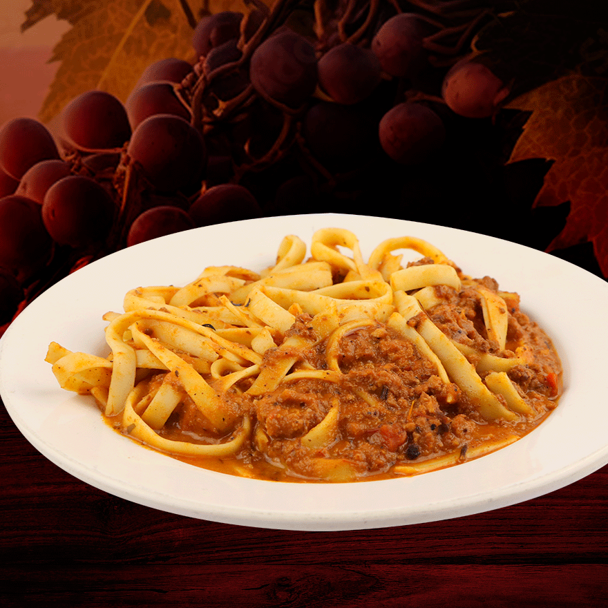 Fetuccine A La Bolognesa C